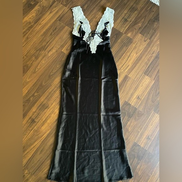 Princess Polly NWOT Nourish black maxi dress. - Picture 1 of 5